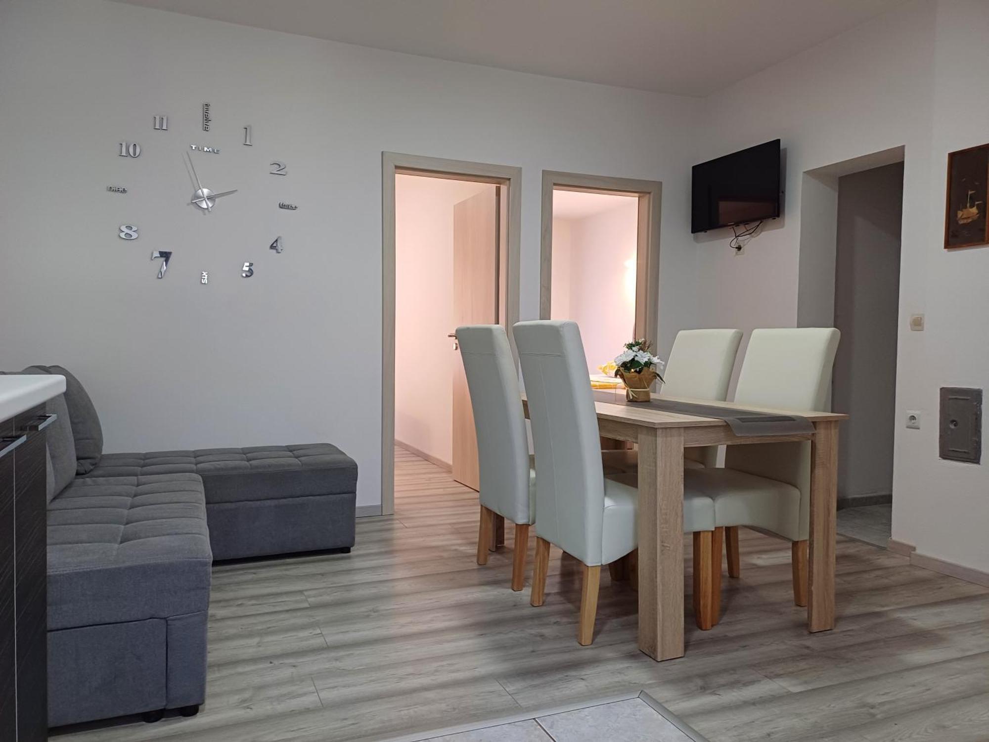Apartmani Bulajic Đảo Krk Ngoại thất bức ảnh